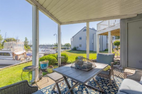 Marina Vista - Marina Views - New Vacation Rental - Cozy Getaway